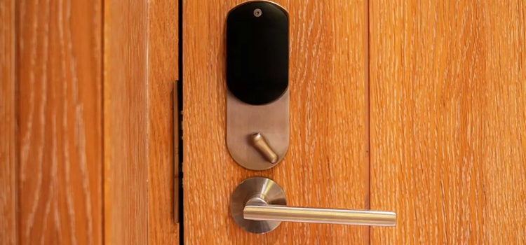 Automatic Locking Door Knob Pismo Beach